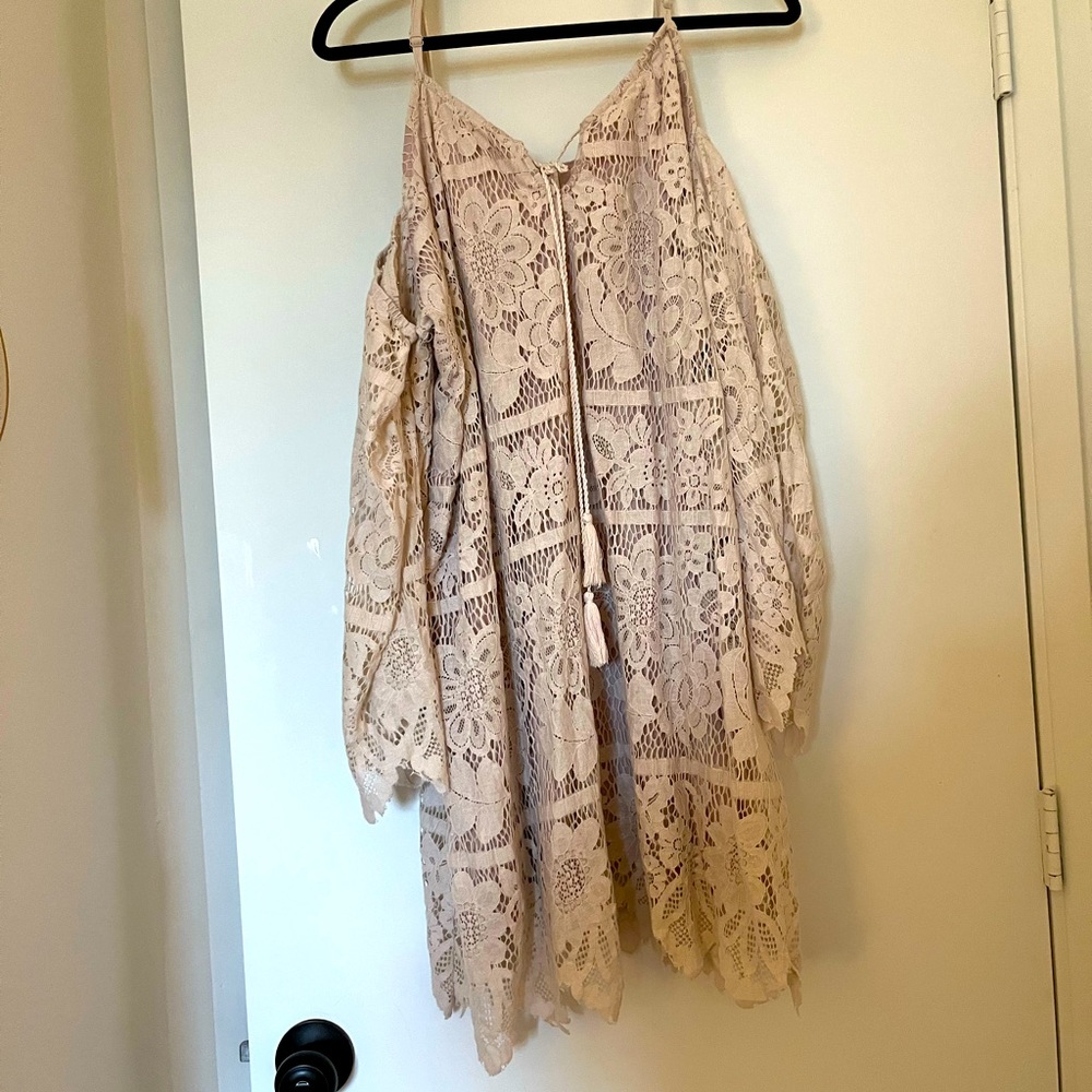 Dusty Pink Lace Cold Shoulder Knee-Length Dress